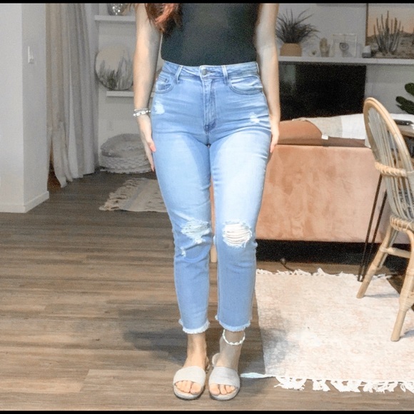 ✨ Final Price- High Waist light wash denim - Picture 2 of 6